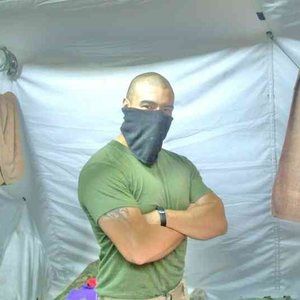 Meet your Posher, Noe